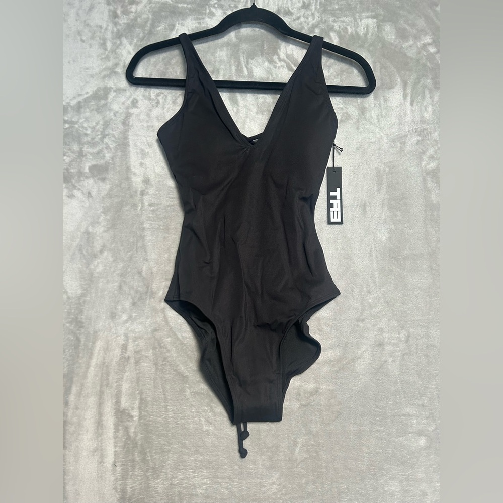 TA3 Plungey One Piece Swimsuit Women’s XS Black Reg/Long